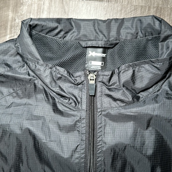 Xersion Lightweight Runner Windbreaker Jacket - XL - Picture 7 of 8